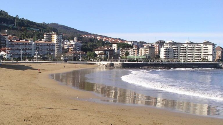 Webcam Castro Urdiales 1 (Cantabria) – Playa de Brazomar